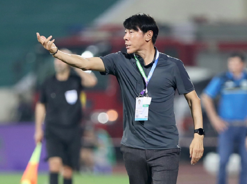 HLV Shin Tae Yong khẳng định muốn trở lại, quan chức bóng đá Indo lên tiếng