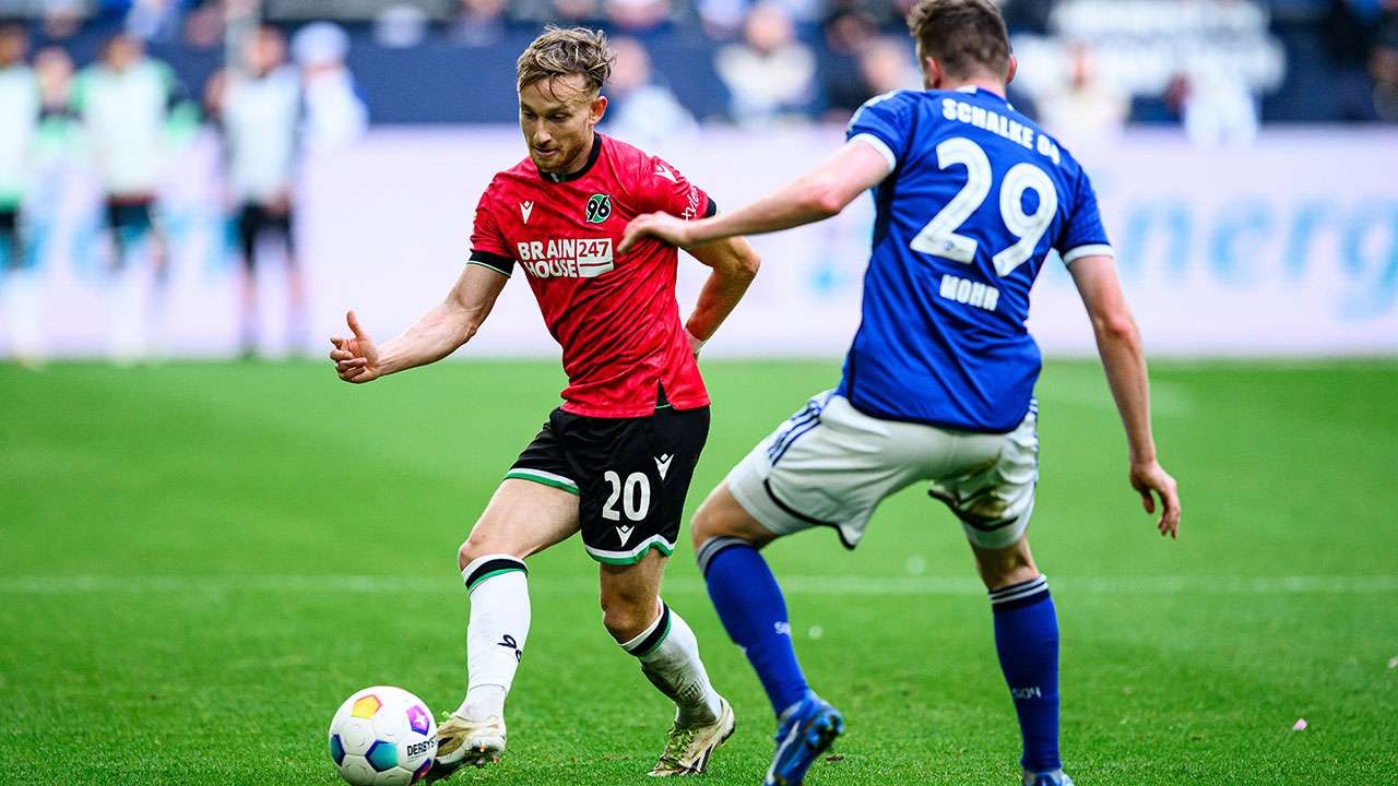 Nhận định soi kèo Hannover vs Schalke lúc 23h30 ngày 17/10/2025