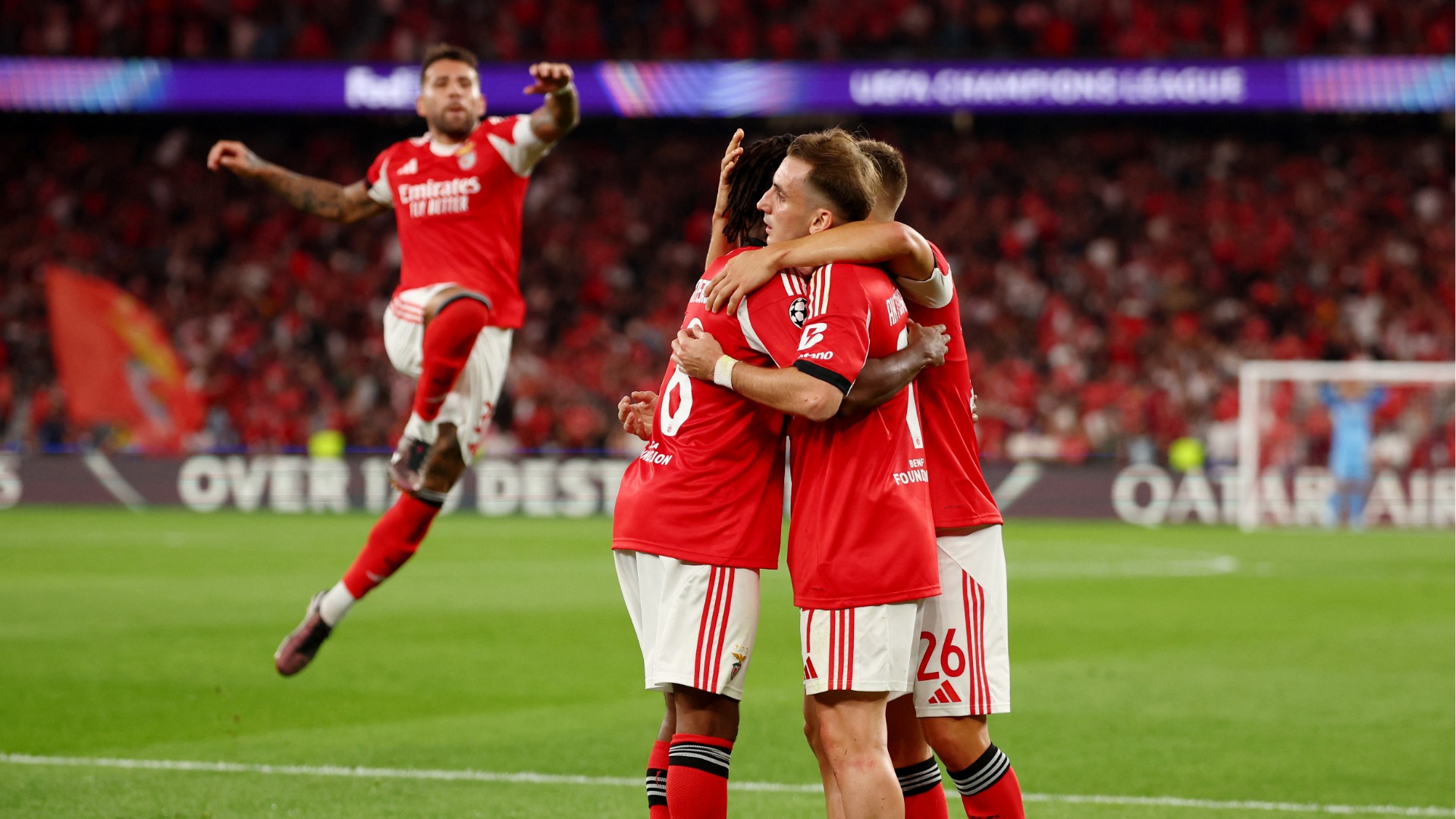 Nhận định soi kèo Ajax vs Benfica lúc 00h45 ngày 26/11/2025
