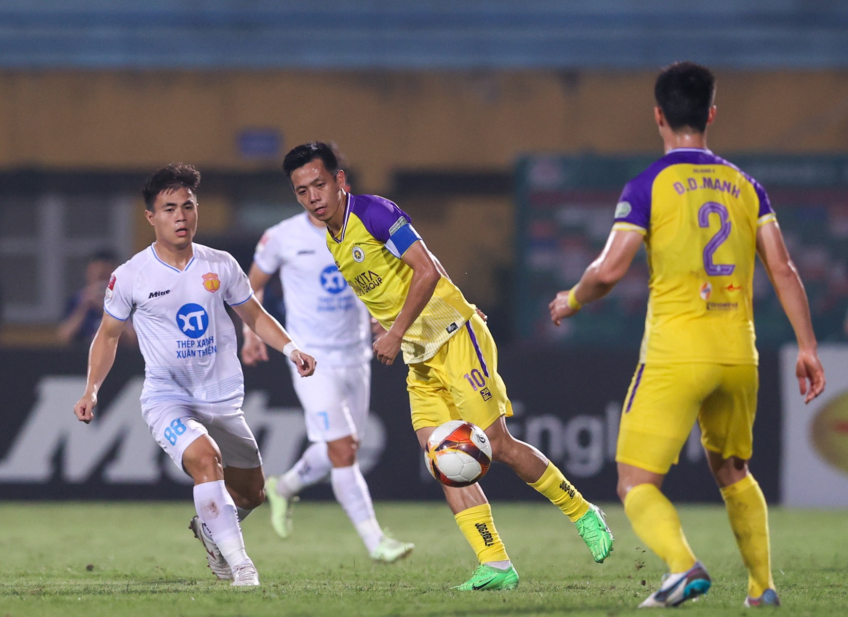 Nhận định soi kèo Nam Định vs Hà Nội lúc 18h00 ngày 10/11/2025
