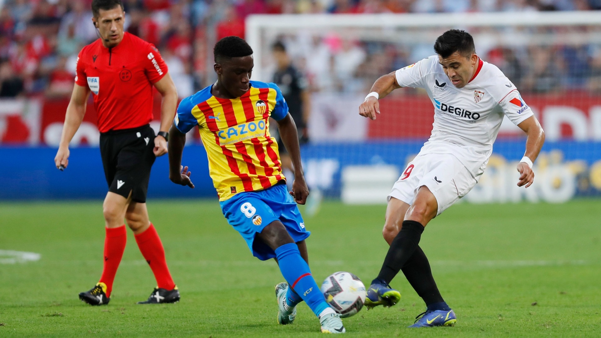 Nhận định soi kèo Valencia vs Sevilla lúc 22h15 ngày 7/12/2025